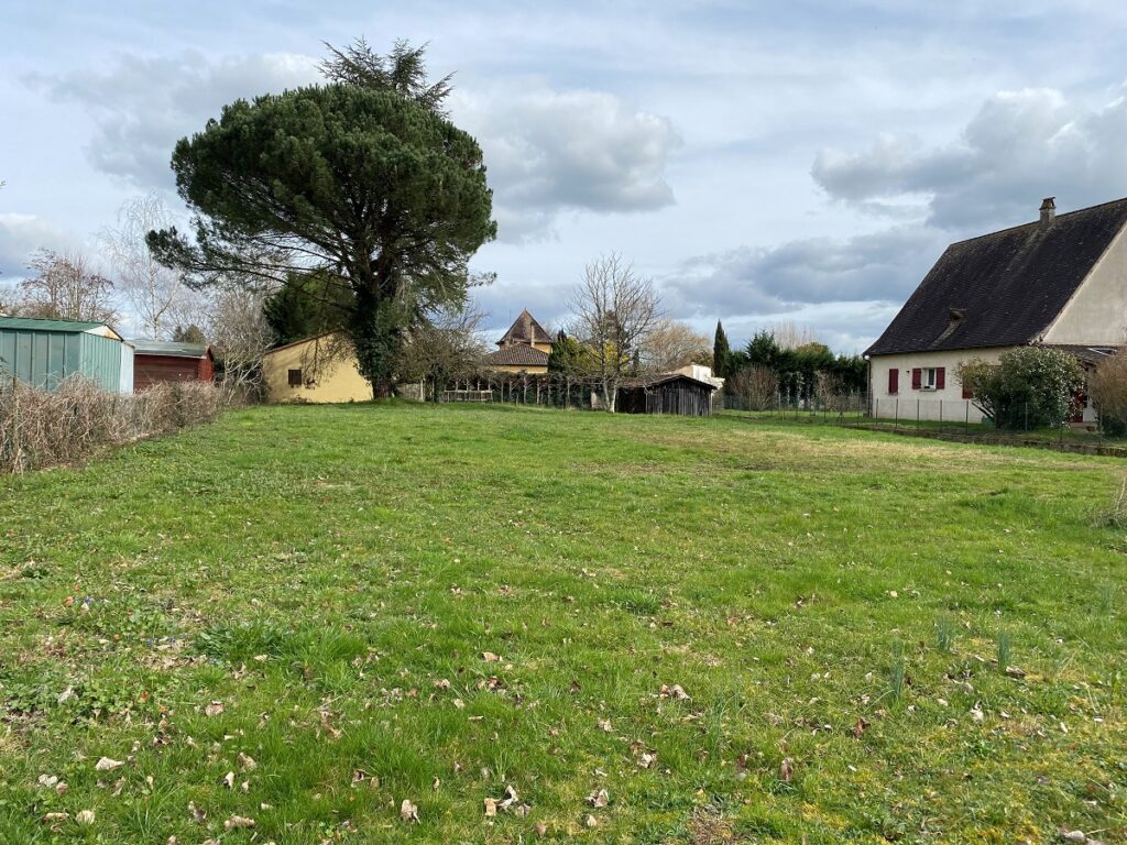 terrain-constructeur-de-maisons-individuelles-perigord-dordogne-lot-correze-gironde-maisons-aliénor-terrain